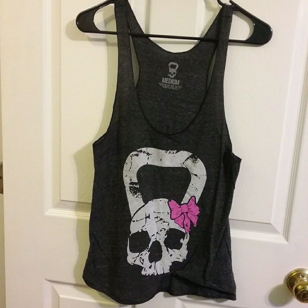 Medium nwot wod addiction crossfit tank
